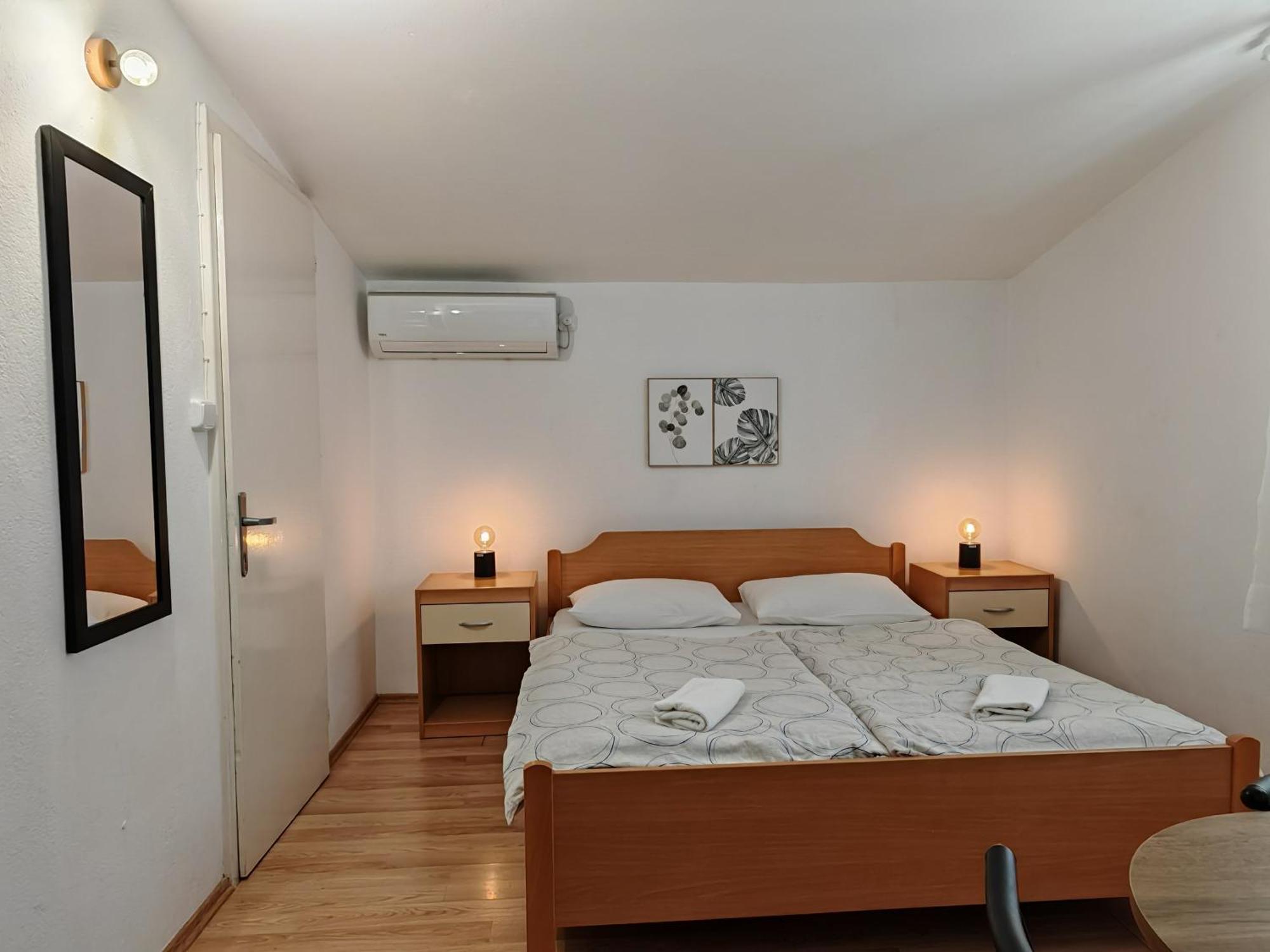 Apartments & Rooms Samohod Vodice Quarto foto